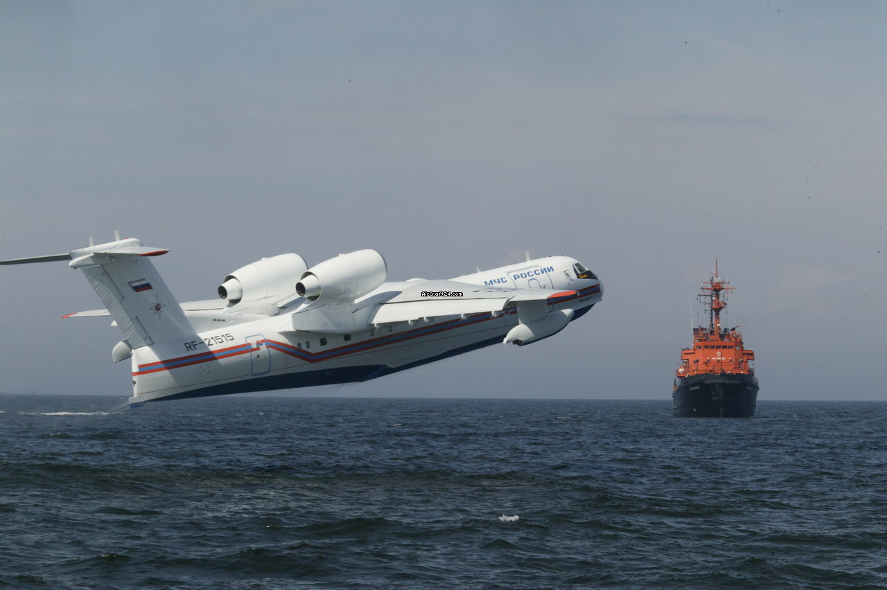 Russian Amphibious Beriev BE-200ES Drops Water in Dubai Airshow